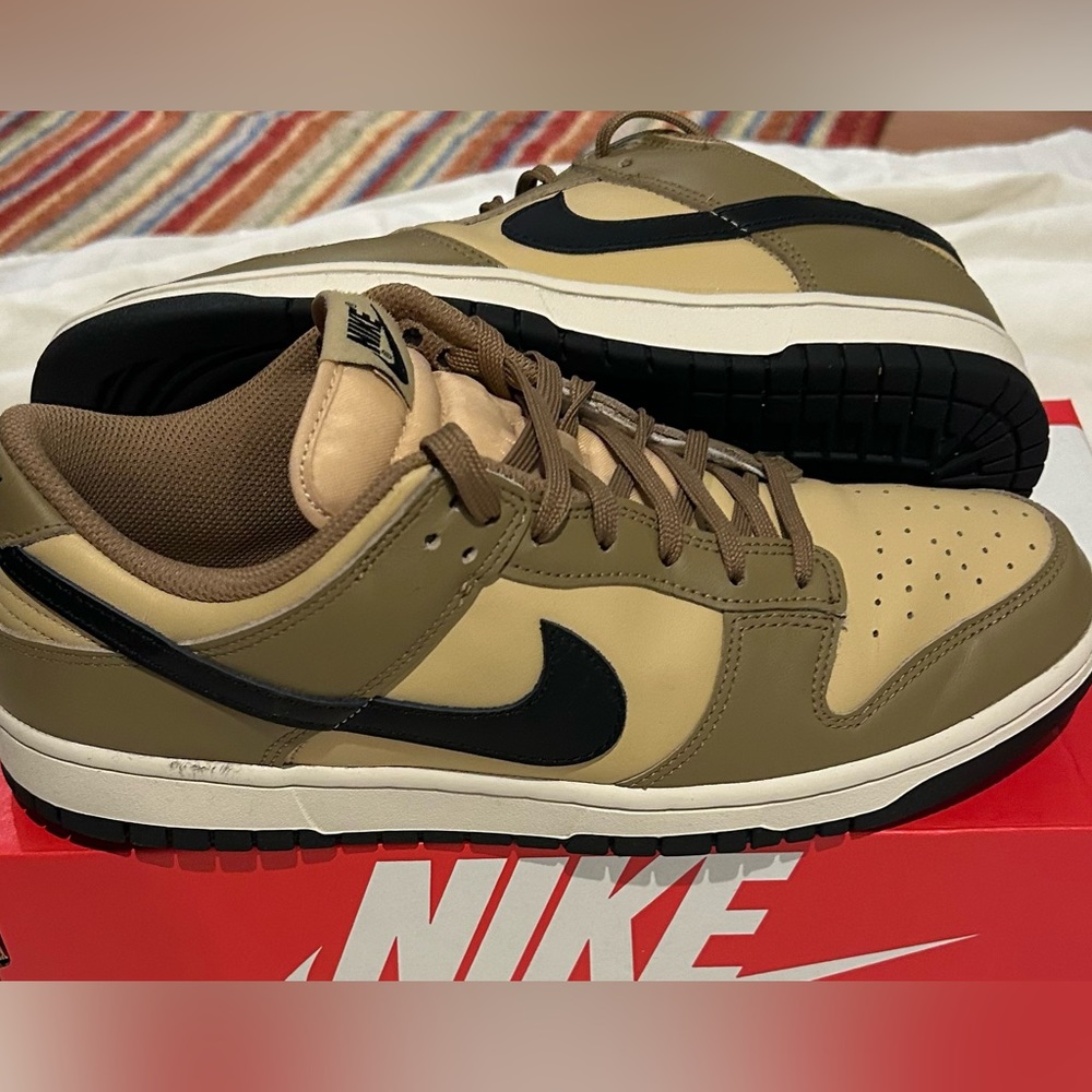 Nike Dunk🔥🔥colorway Womens 10 Mens 8.5 sand drift🔥Dunks🔥sale lightly worn